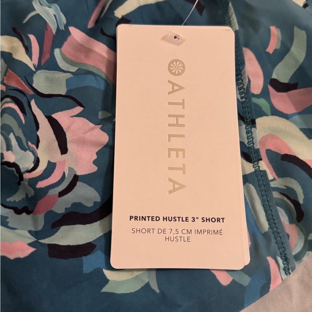 BNWT Athleta printed hustle 3” shorts - Picture 3 of 6